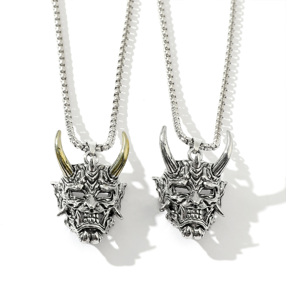 قلادة قناع الشبح الجذابة بتصمي - مراجعة Men Accessories Silver وسعره