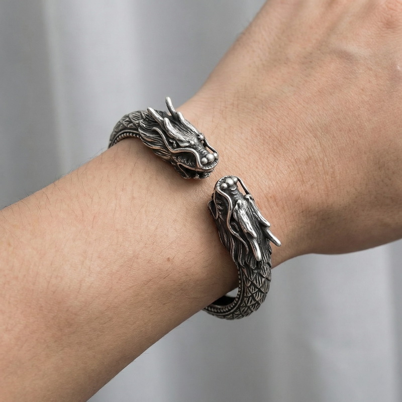 سوار رجالي من الفولاذ المقاوم  - مراجعة Men Accessories Bd وسعره